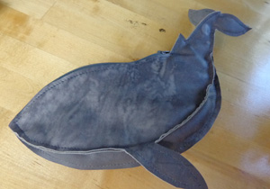 みなさんが作ったぬいぐるみ　クジラのペンケース