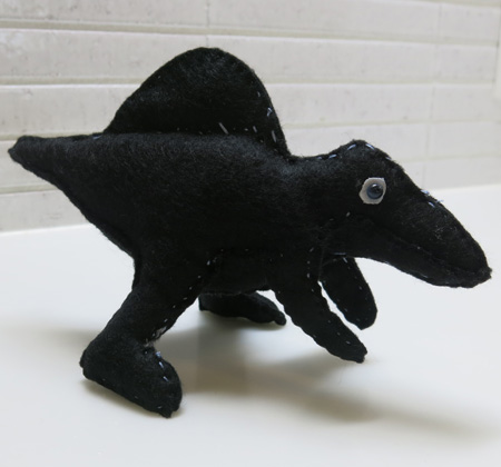 みなさんが作ったぬいぐるみ 恐竜 スピノサウルス