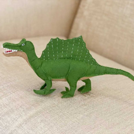 みなさんが作ったぬいぐるみ　スピノサウルス