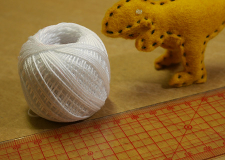 フェルトぬいぐるみを作るとき、いつも使ってる糸は