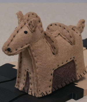 フェルトのハニワ馬（ウマ８）