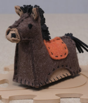 フェルトのウマ６