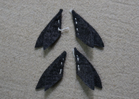 フェルトの恐竜カルノタウルスSDの作り方16