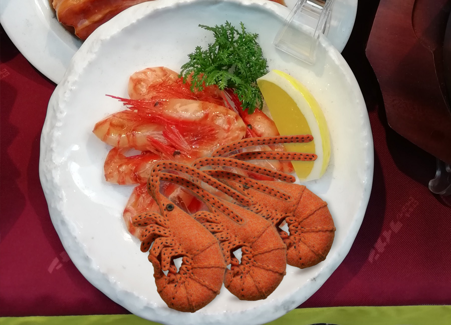 フェルトのエビa