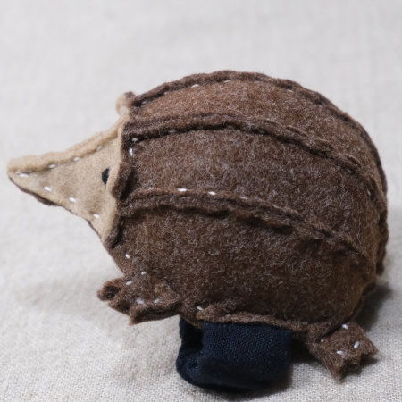 フェルトのはりやまハリモグラ_02