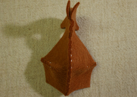 フェルトのカブトムシ３の作り方05