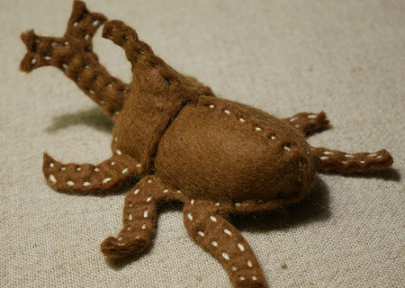 フェルトのカブトムシ４の作り方02