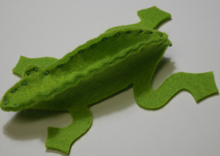 フェルトのカエルの作り方03