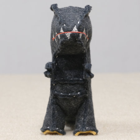 ぬいぐるみ 作り方 【フェルトの昔のティラノ】01