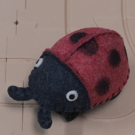 ぬいぐるみ 作り方 【フェルトのテントウ虫２】03