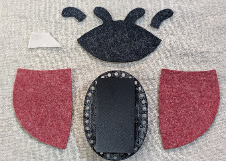 フェルトのテントウ虫２の作り方01