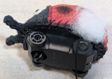 フェルトのテントウ虫２の作り方09