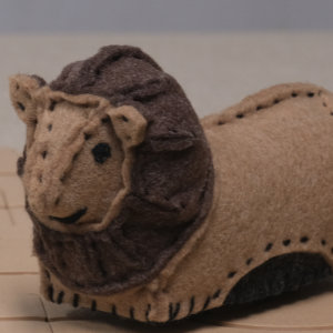 フェルトのライオン４